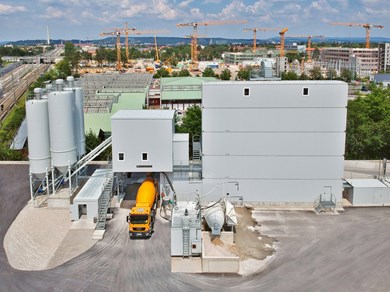 liebherr-mixing-plant-betomix-2-5-tower-silo.jpg