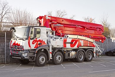 liebherr-boom-pump-37-z4-xxt-3.jpg
