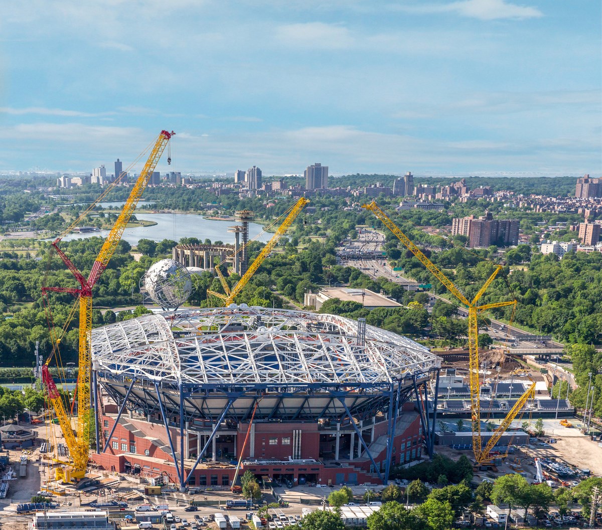 liebherr-lr-krane-new-york-2016-landscape_web.jpg